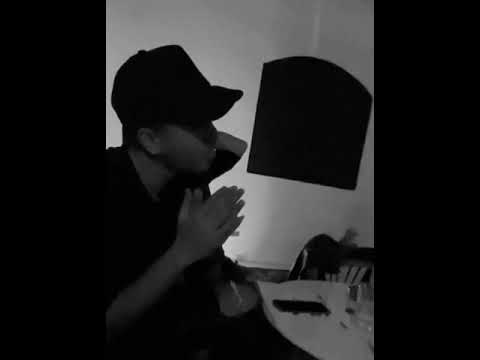 خالد عجمي و سيف مجدي و عمر الكروان اسمع الاحساس العالي 