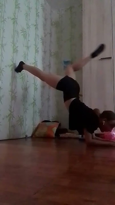 стойка на локтях у стенки🥲 - YouTube