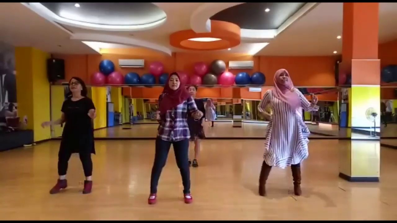 WOMAN LIKE YOU - LINE DANCE - DEMO BY R&G LD GROUP (MEDAN) - YouTube