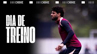 TREINO DO TIMÃO: ELENCO SEGUE ROTINA DE PREPARAÇÃO PARA O JOGO CONTRA O VITÓRIA