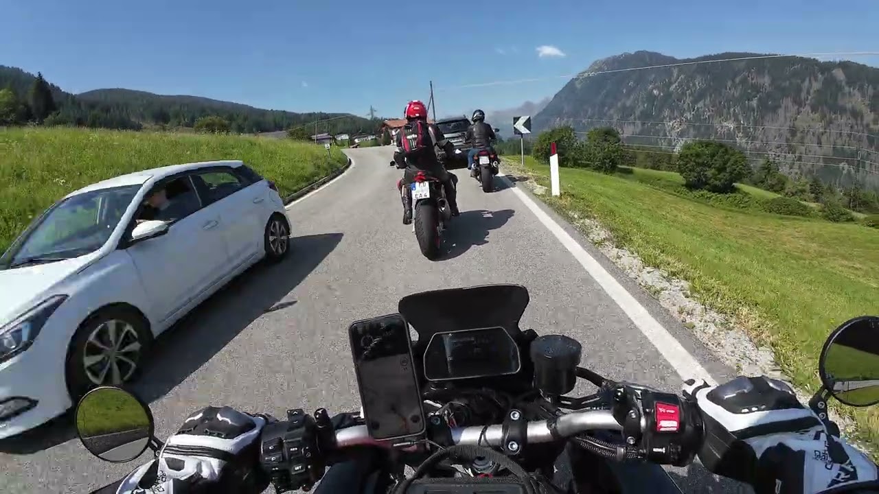 Jaufenpass Yamaha MT10 und Aprillia Tuono 1100 Factory