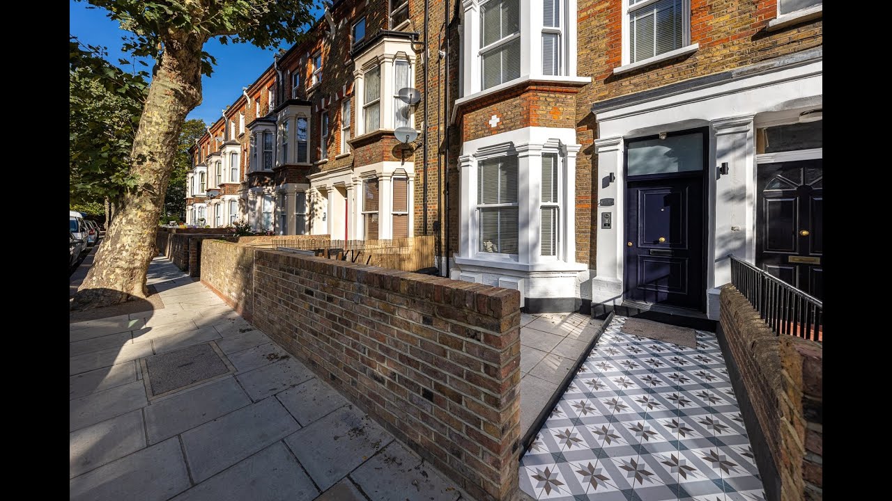 A stunning brandnew top floor duplex apartment Shirland Road, London
