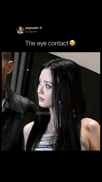 The eye contact between Jisoo and Zayn Malik 😭🩷 ( eyes closed )