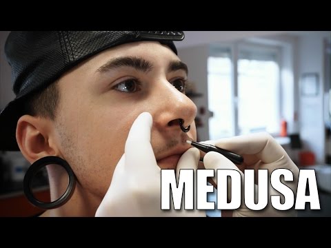 Wideo: Jak uzyskać piercing Medusa (ze zdjęciami)