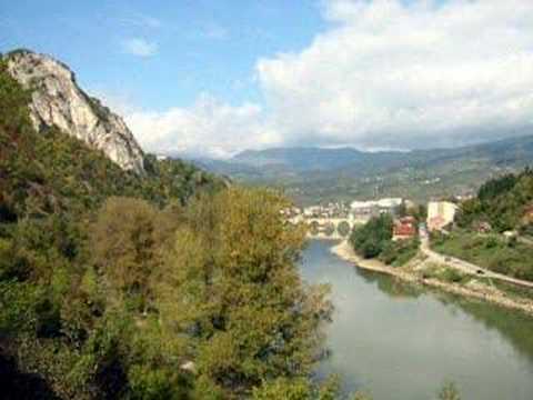 DRINA - Prirodna, Etnicka, Povijesna i Vjecna Hrvatska Istocna Granica.