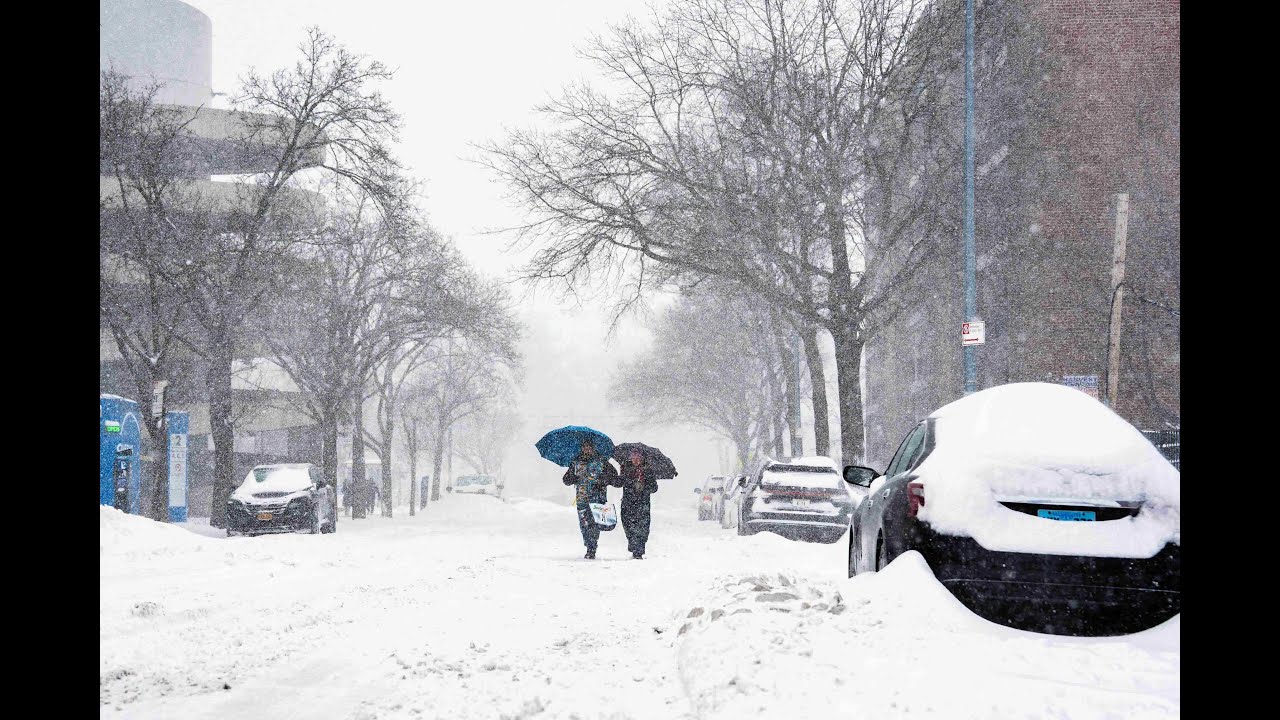Winter Storm Bomb Cyclone Could Hit East Coast After Arctic Blast - YouTube