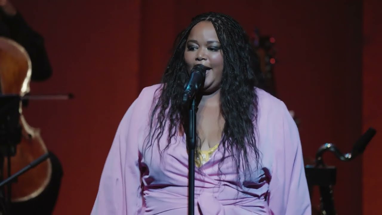 Zonder bagage - Sarah Janneh - Uitgevoerd tijdens Ramses 90, een hommage aan Ramses Shaffy in Carré