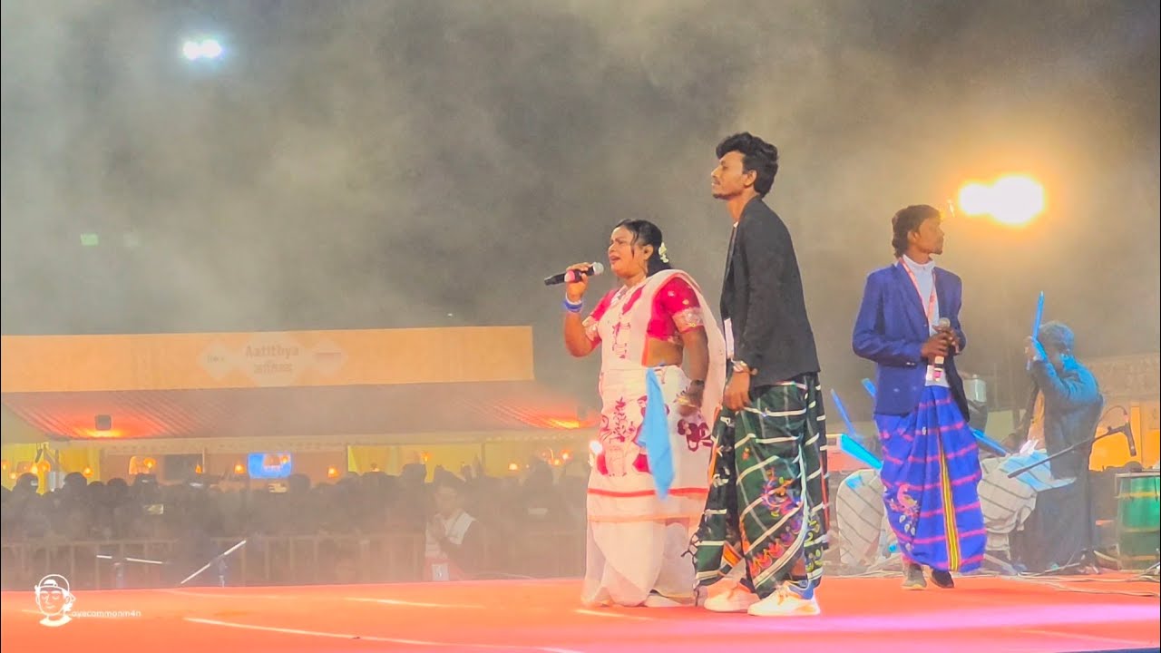 Kalpana Hansda Mesmerizes the Crowd with 'Dangua Mone Do' at Jamshedpur Samvaad 2025 