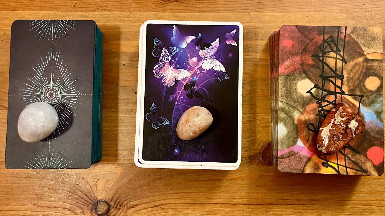 2025 - Rok VENUŠE: LÁSKA A VZTAHY 🩷💜 Výklad na hromádky 🍀✨ Dík za 1000 odběratelů 🙃🙏🏻🙏🏻🙏🏻