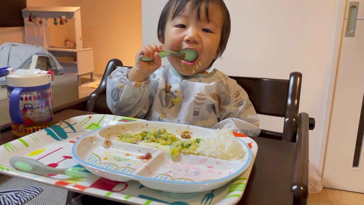 【1歳3ヶ月】食事風景 YouTube 【1歳3ヶ月】食事風景 YouTube