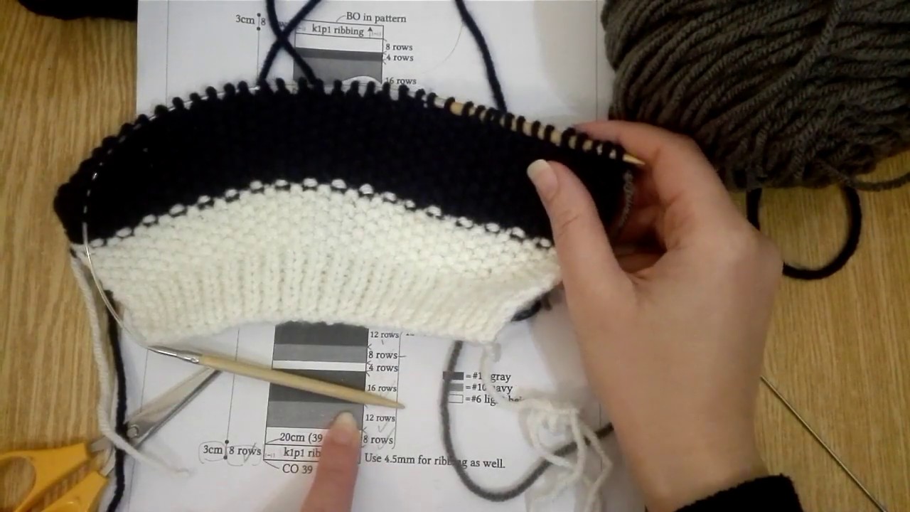 كوفيه تريكو رجالي مقلمه