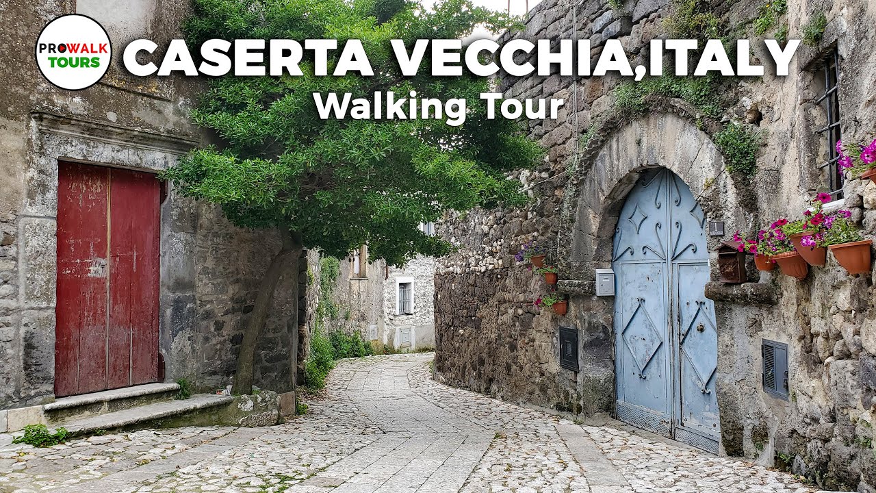 Caserta Vecchia, Italy Walking Tour - 4K - with Captions!
