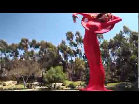 Irina Kazakova, yalangoch gimnastikachi