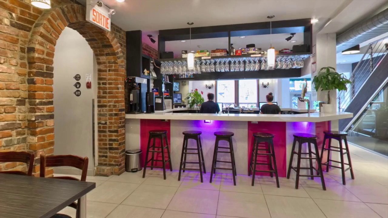M Montreal Hostel 360 View Lobby