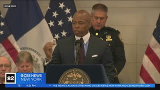 Mayors Office Responds To Nyt Report Involving Fallen Officer Photo