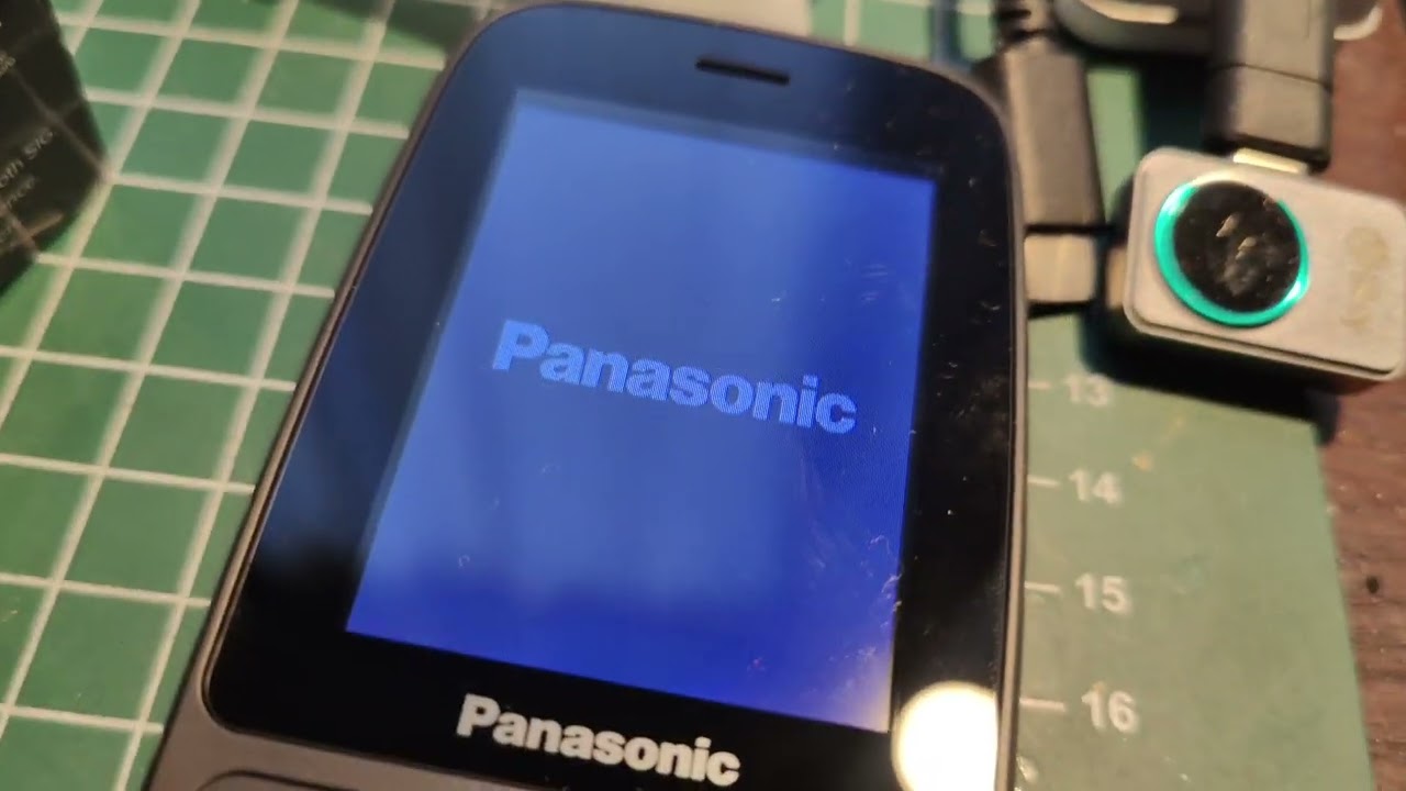 UltraShort Unbox: Panasonic KX-TF400 EXB