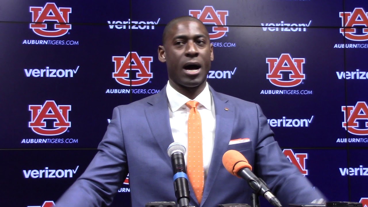 Allen Greene: Auburn wants Butch Thompson 'for a long time'