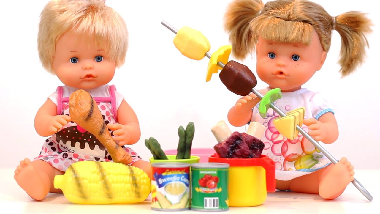 Picnic con Nenuco! Barbacoa con bebés. Barbecue baby dolls. Divertilandia!