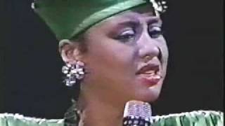 Phyllis hyman- meet me on the moon live!! chords