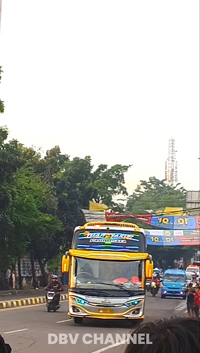 TUAN TAKUR IN ACTION... BASURI AROFAH TRANS #shorts #basuri #busmania
