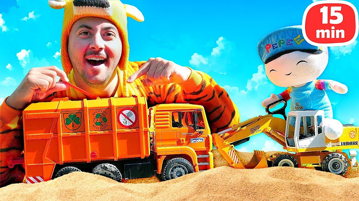 Kum oyunları! Okan, Pepee ile çöpleri topluyor. Eğitici çocuk videoları