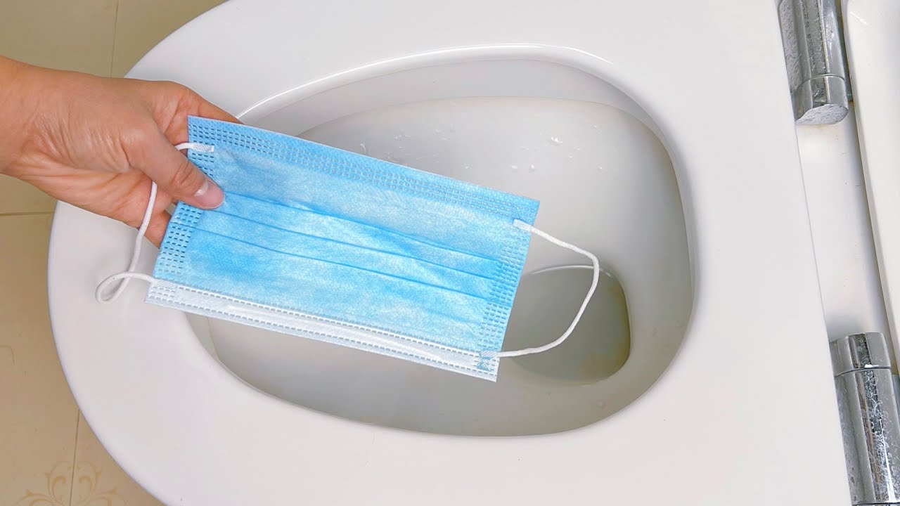 在馬桶里放一個口罩，半年不刷也不髒不臭，太聰明瞭，快回家試試吧 ! ，GENIUS THAT way you have NEVER used your Face Mask before