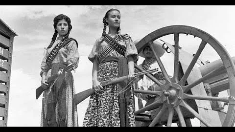 Las soldaderas: The Mexican soldier women.