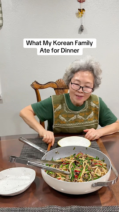 Stir-fried udon from our cookbook, UMMA! Get a signed copy   FREE gift at link in bio 🤭 #cooking