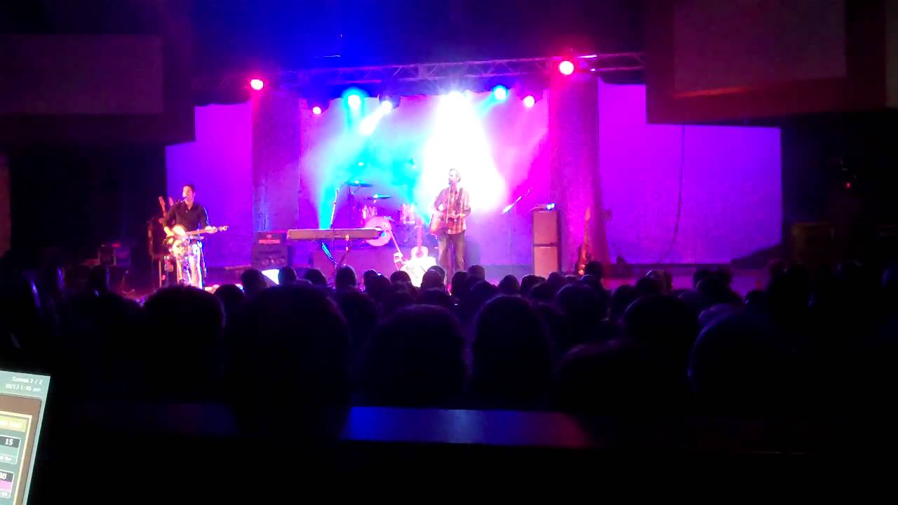 Смотреть «Shaun Groves sings "Enough" in O'Fallon, MN» на YouTube Смотреть «Shaun Groves sings "Enough" in O'Fallon, MN» на YouTube