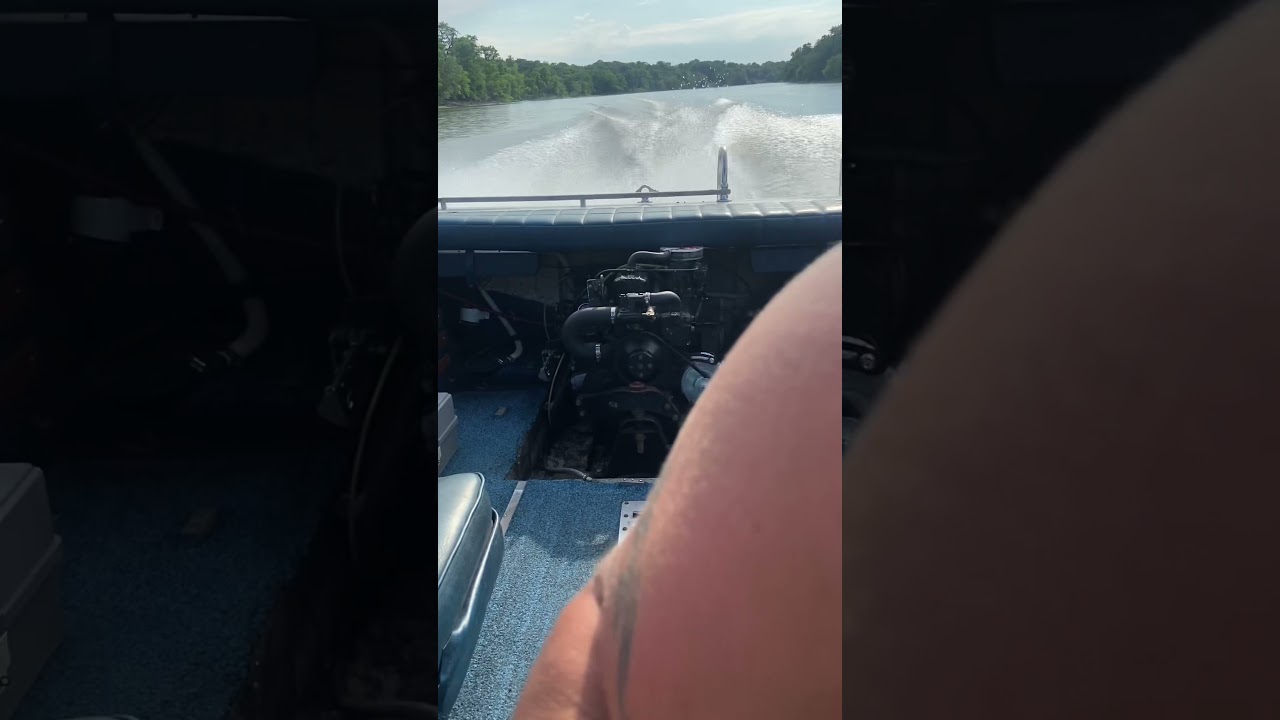 1976 cobalt 17ft tri hull wide open