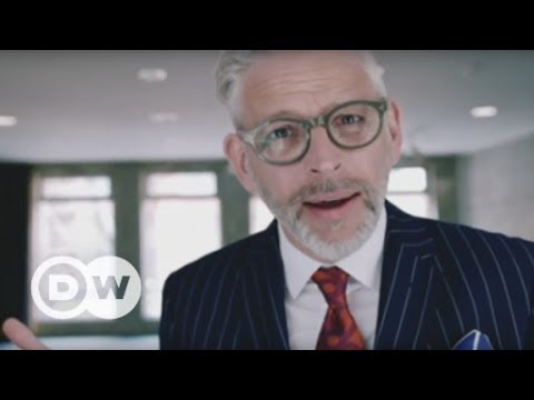 Video: Einen Anzug ohne Krawatte tragen (mit Bildern)