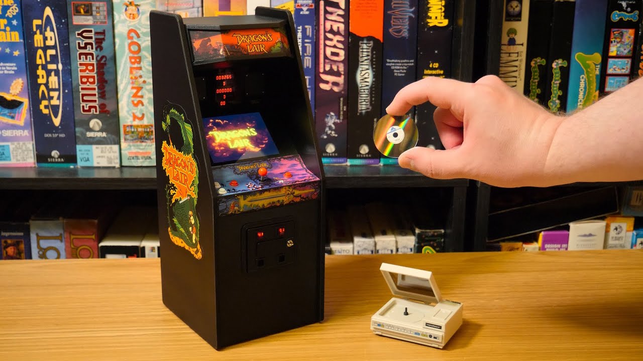 This Mini Dragon S Lair Arcade Machine Laserdisc Player Youtube