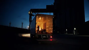 yung lean live @ the back of the truck