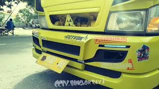 Komposisi truk oleng.....CCTV PASURUAN OYI(2)