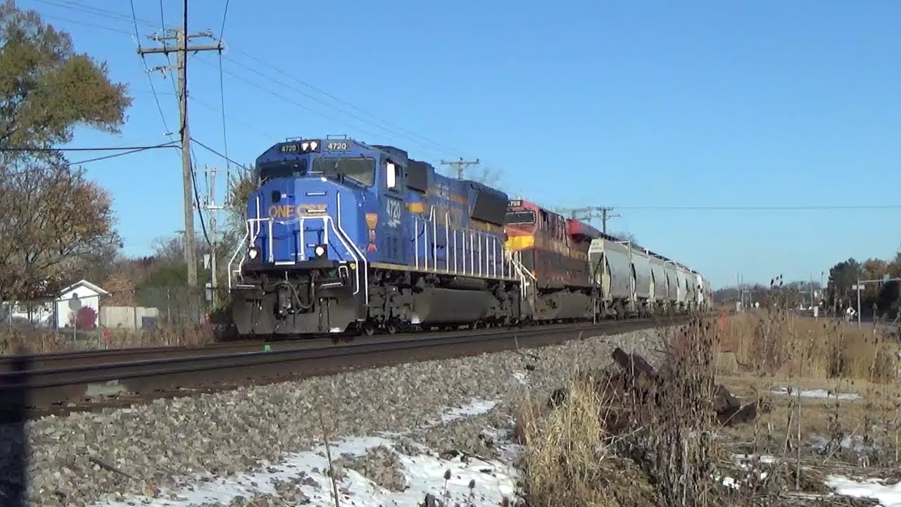 CSX 4720 at Deerfield, IL