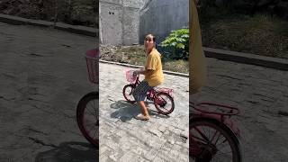Mau ikut mamak ke pasar 😭 #shortvideo #funny #comedy #shorts #trending