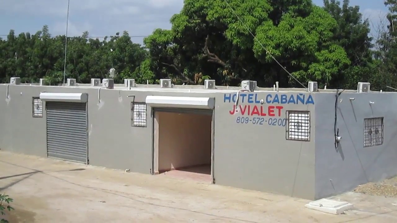 HOTEL Y CABAÑA J VIALET. dominicana song