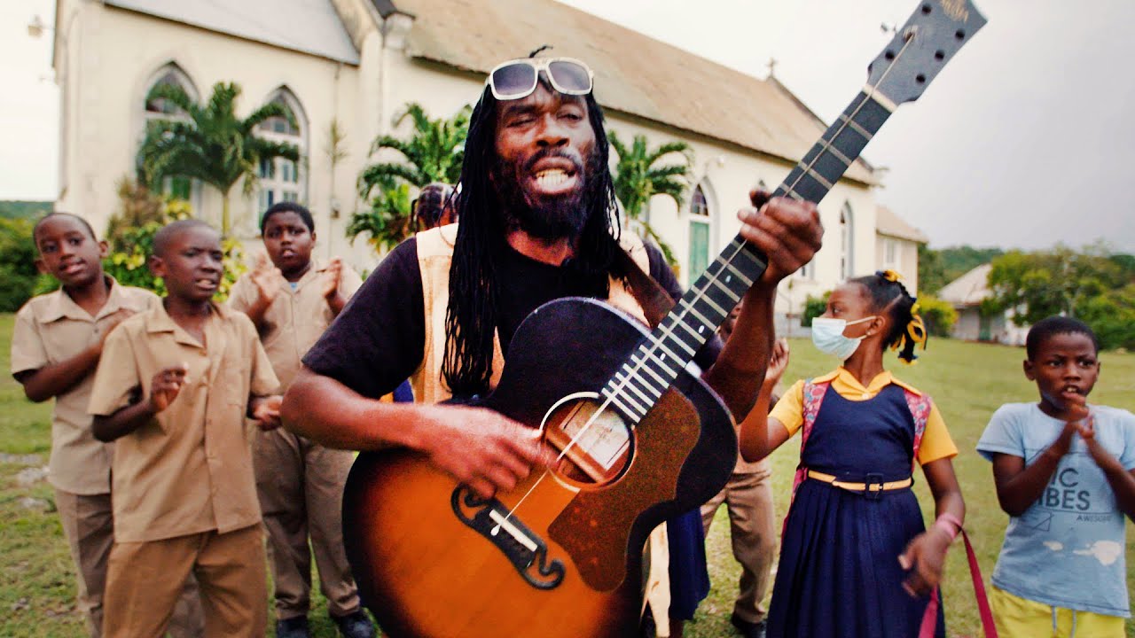 Brushy One String | Holy Ground (with Boscobel School Kids)