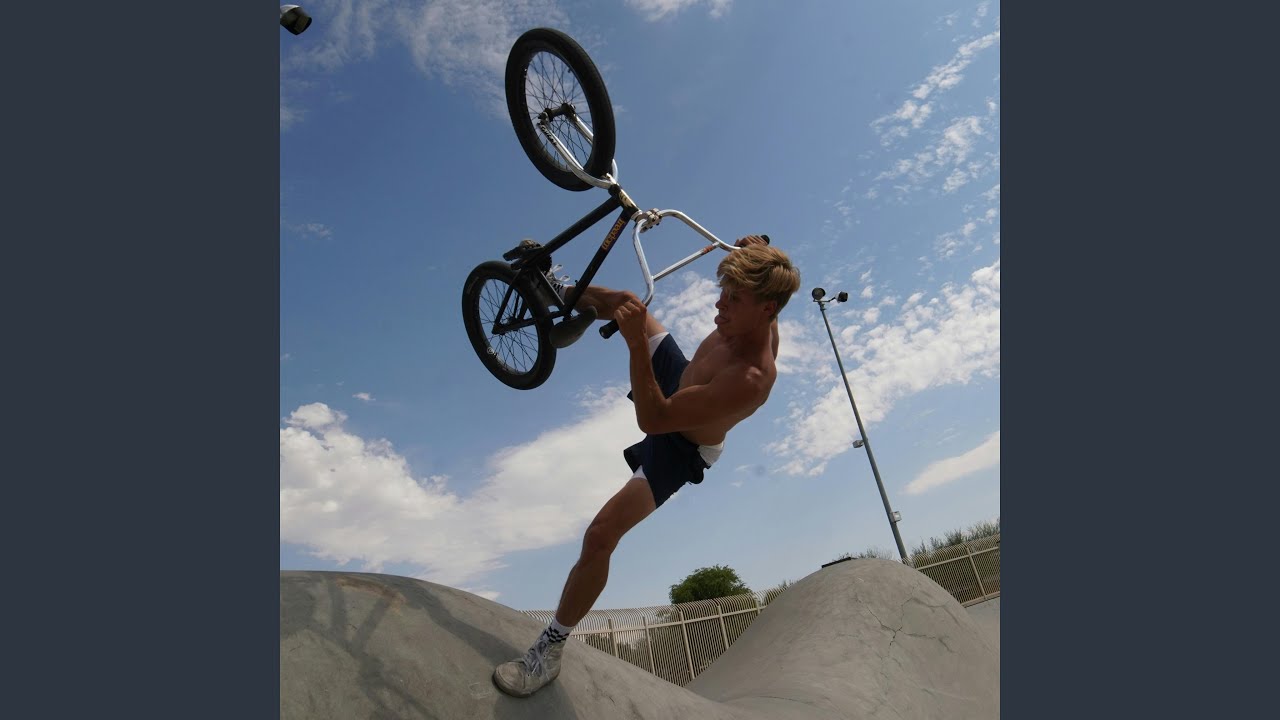 Bike adlı videoyu YouTube'da izle Bike adlı videoyu YouTube'da izle