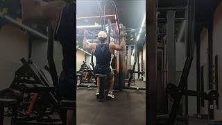 Treino costa: 4 séries até a falha💪 #motivation #teamgrowth #dedication #academia #strengthandgrowth