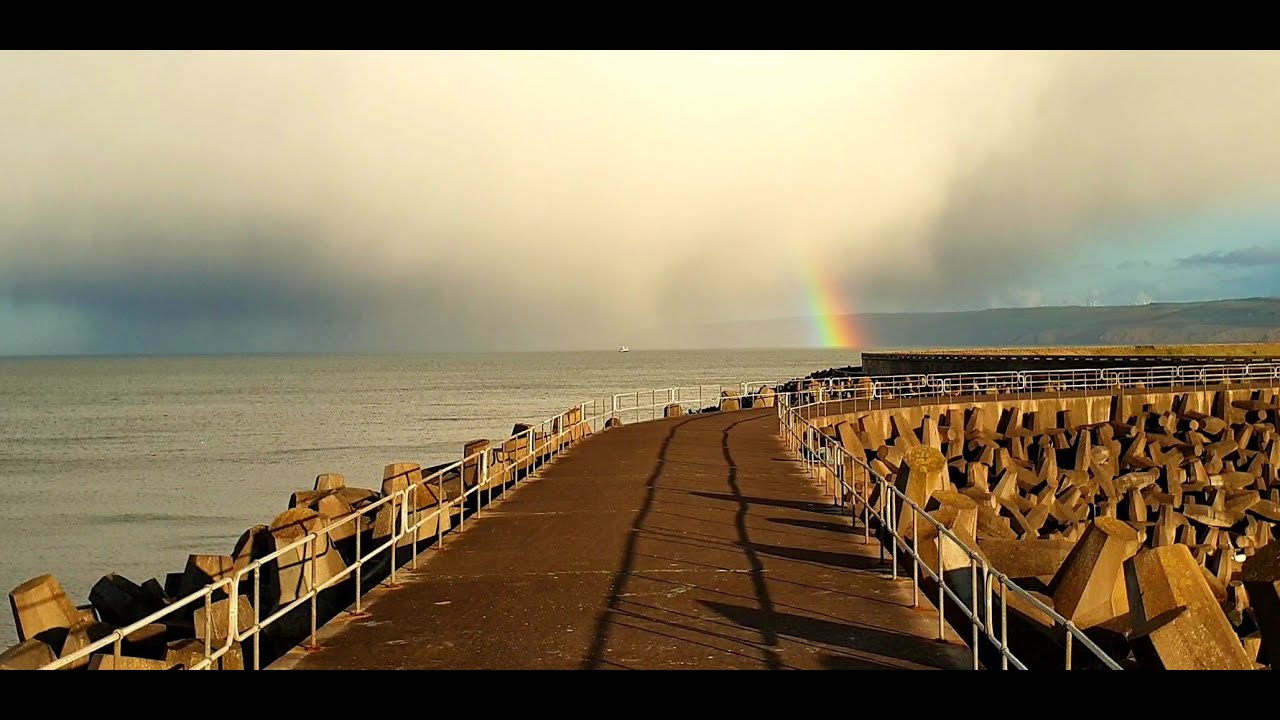 Torness Nuclear Power Station, Scotland and yet another stunning rainbow! 🌈🏭☢
