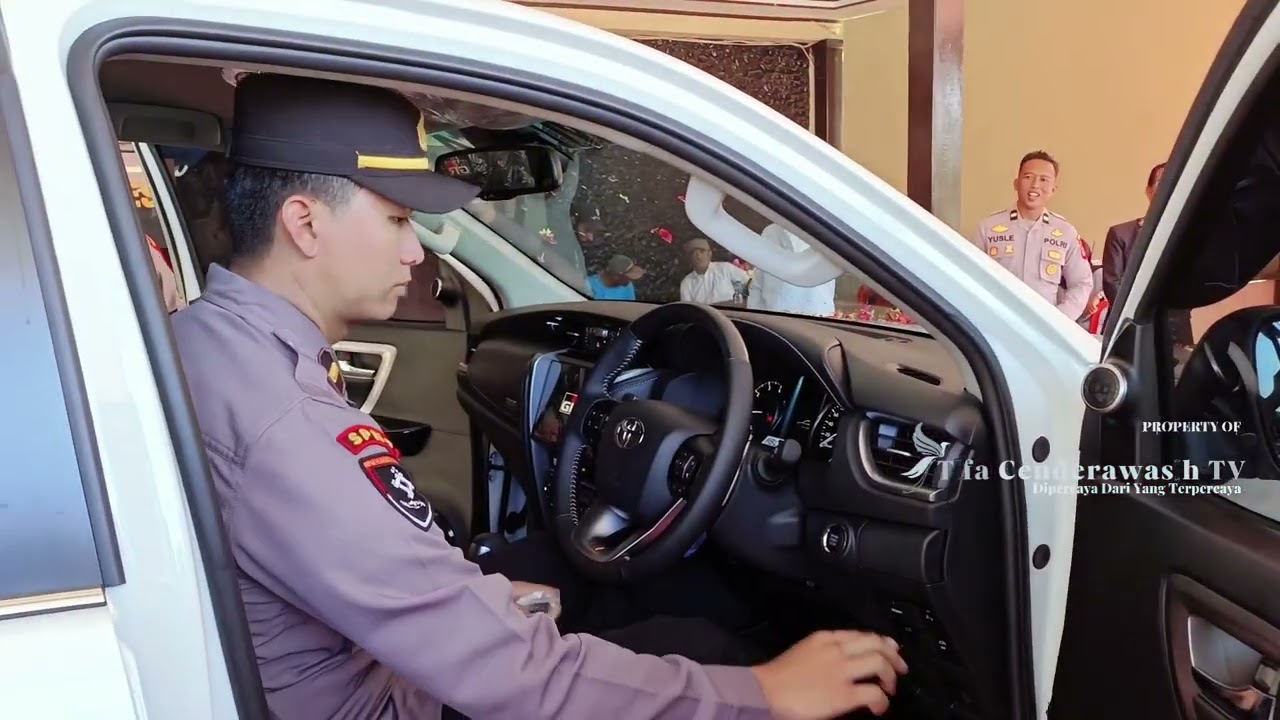 Polres Nabire secara resmi mendapatkan 1 buah Mobil Fortuner oleh Kapolri RI