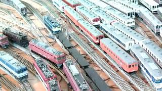 JR宇都宮線EF651100チキ7000、EF6611牽引コキ50000