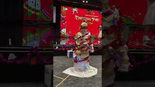 HUMAN CHRISTMAS TREE π #viral #shortsvideo #singapore #trending #asmr #ofw