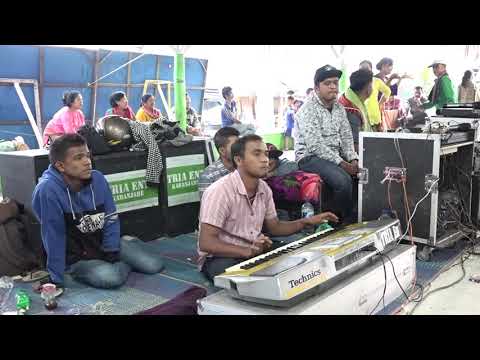 Maumere ( Yamaha psr 775)