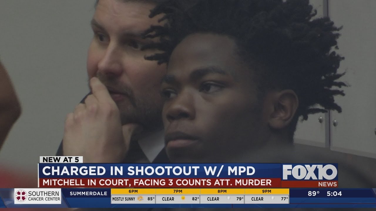 Man charged with shooting at MPD officers appears in court - YouTube