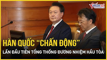 Thời khắc lịch sử chấn động Hàn Quốc: Tổng thống Yoon Suk Yeol hầu toà, đất nước chìm trong bạo lực