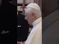 Los MOMENTOS MÁS DIVERTIDOS de BENEDICTO XVI #shorts