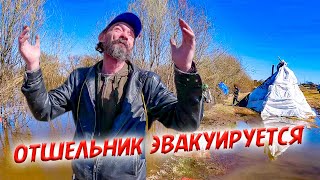 The water is already in Khattabych's yurt The flood of the river continues. Okunevo village Siberian