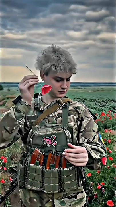 That one Ukrainian soldier on my fyp||Me Gustas Tu 💐💚#edit #4kvideo #megusta #dance #newtrend